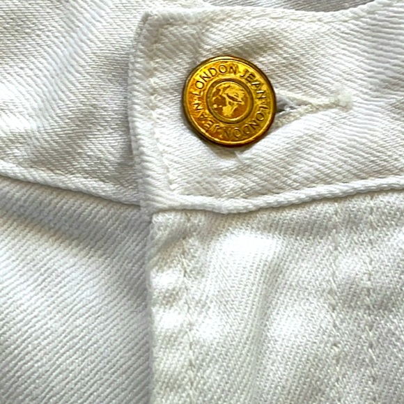 Victoria’s Secret Vintage White Denim Gold Zipper Embellished Ankle Jean/ Size 4 - Picture 7 of 10